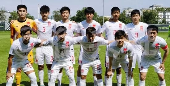 《图片报》指出，拜仁在小组赛阶段获得的参加比赛奖金为1564万欧，5胜1平战绩奖金1493万欧，晋级16强奖金960万欧，欧足联系数奖金3525万欧，总计7542万欧。